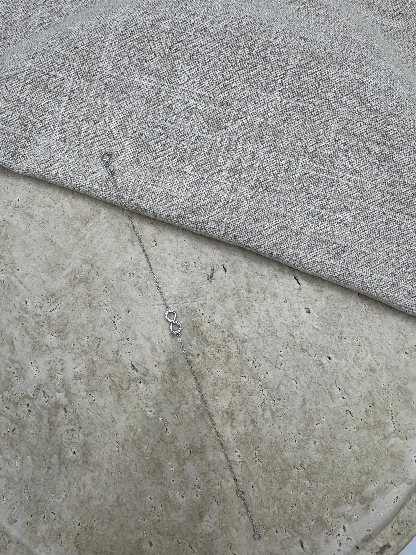 Unendlich Armband mit Zirkonia